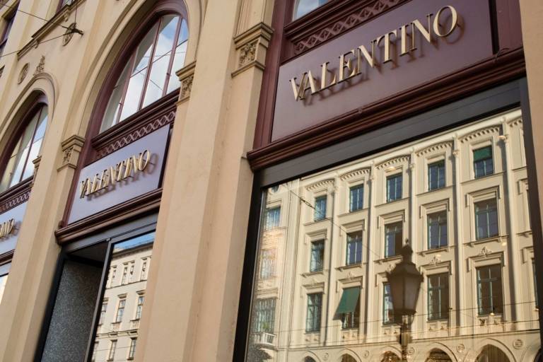 Außenansicht des Valentino-Shops an der Maximilianstraße in München.